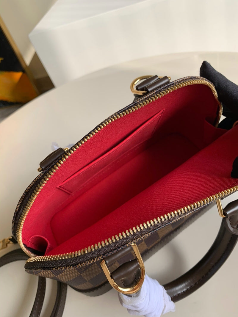 Alma BB handbag k7q