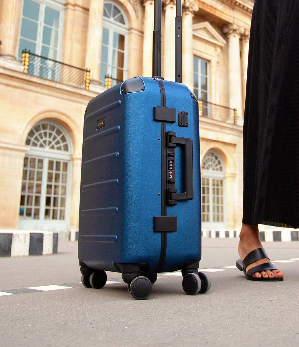 Carry-On Spinner Suitcase Blue k7
