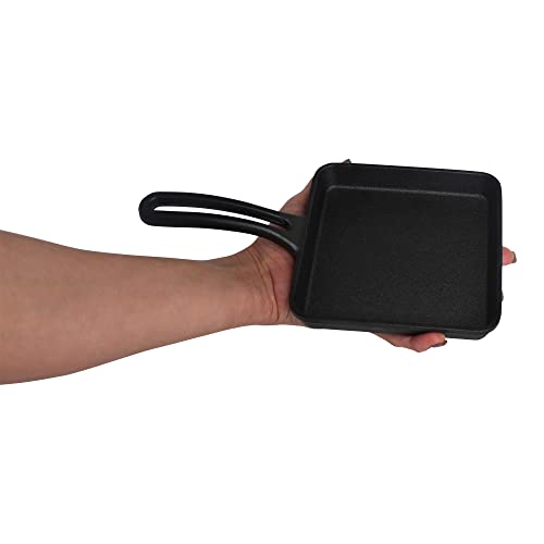 Mirro 4.5" Cast Iron Mini Skillet with Drip-Spouts, Pre-seasoned, Oven Safe W296