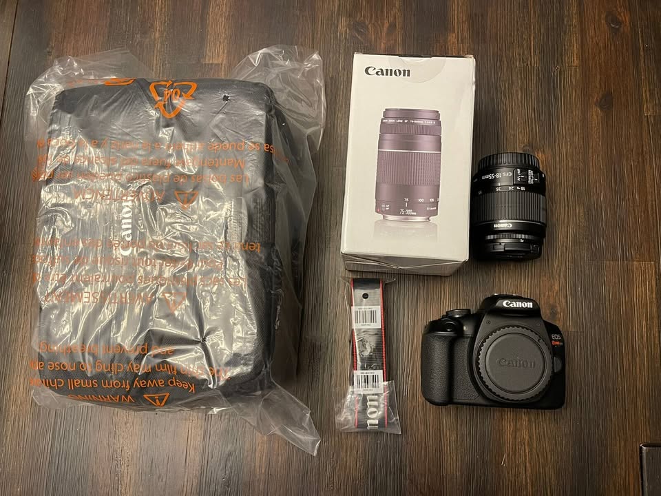 DSLR Camera with 18-55mm and 75-300mm Lenses, Black k7