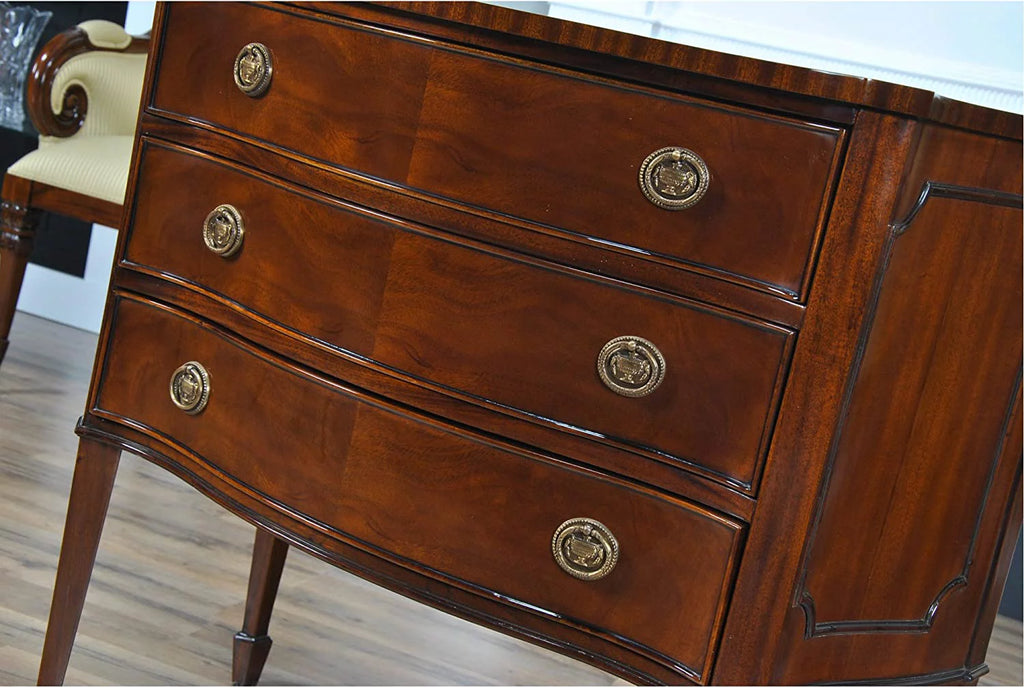Mahogany Hepplewhite Chest D560441