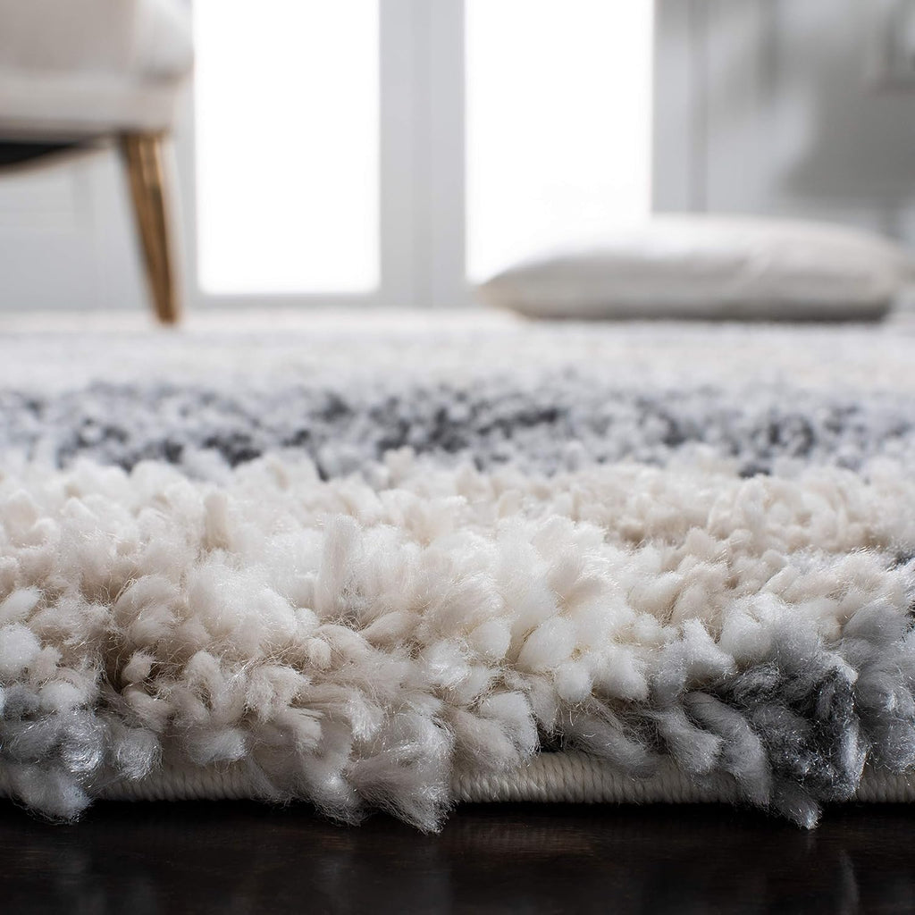 SAFAVIEH Fontana Shag Area Rug - 8' x 10', Grey & Ivory M6282
