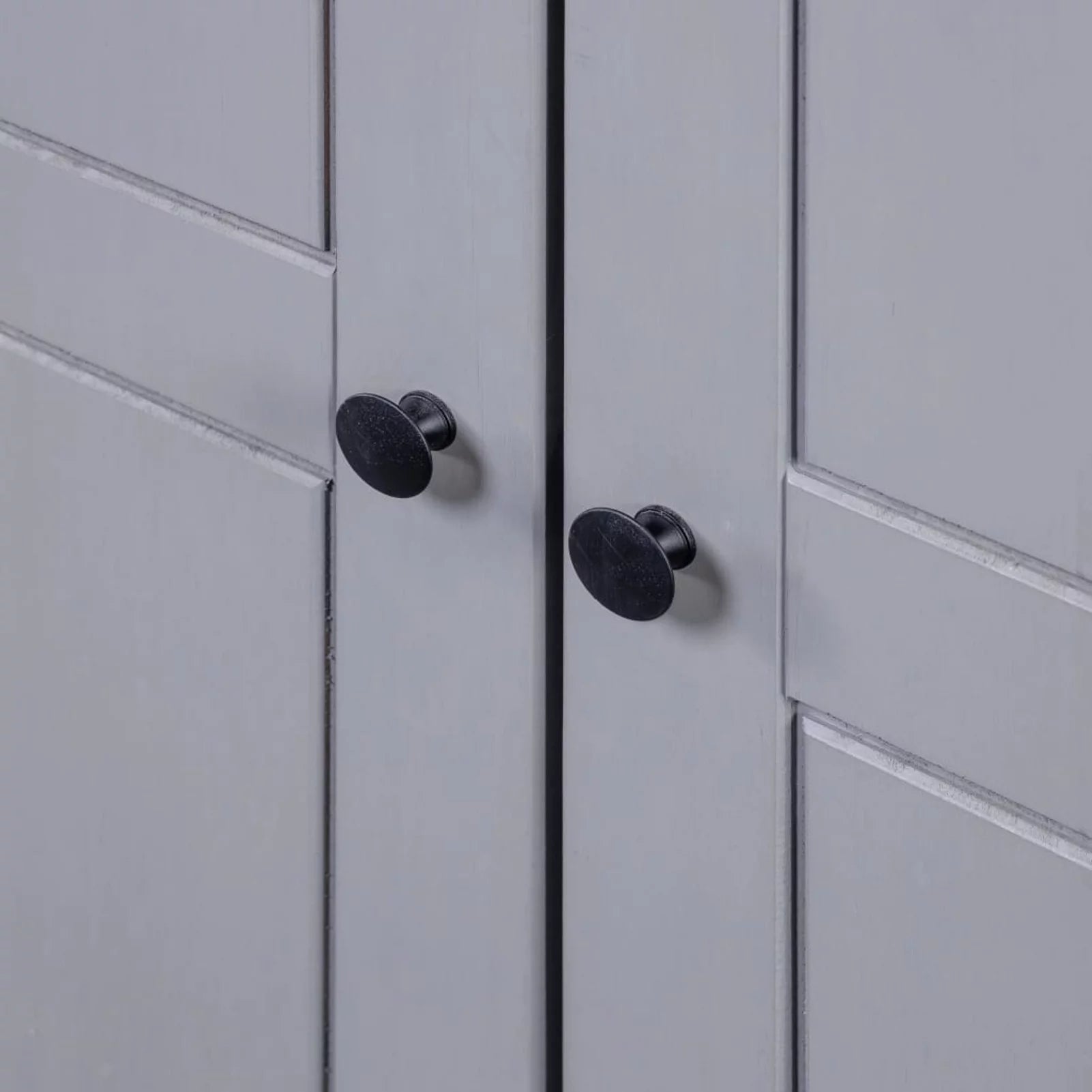 Tomshoo 3-Door Wardrobe Gray Pine B41405