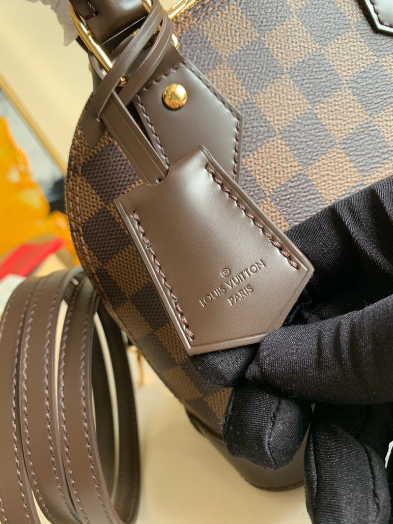 Alma BB handbag k7q