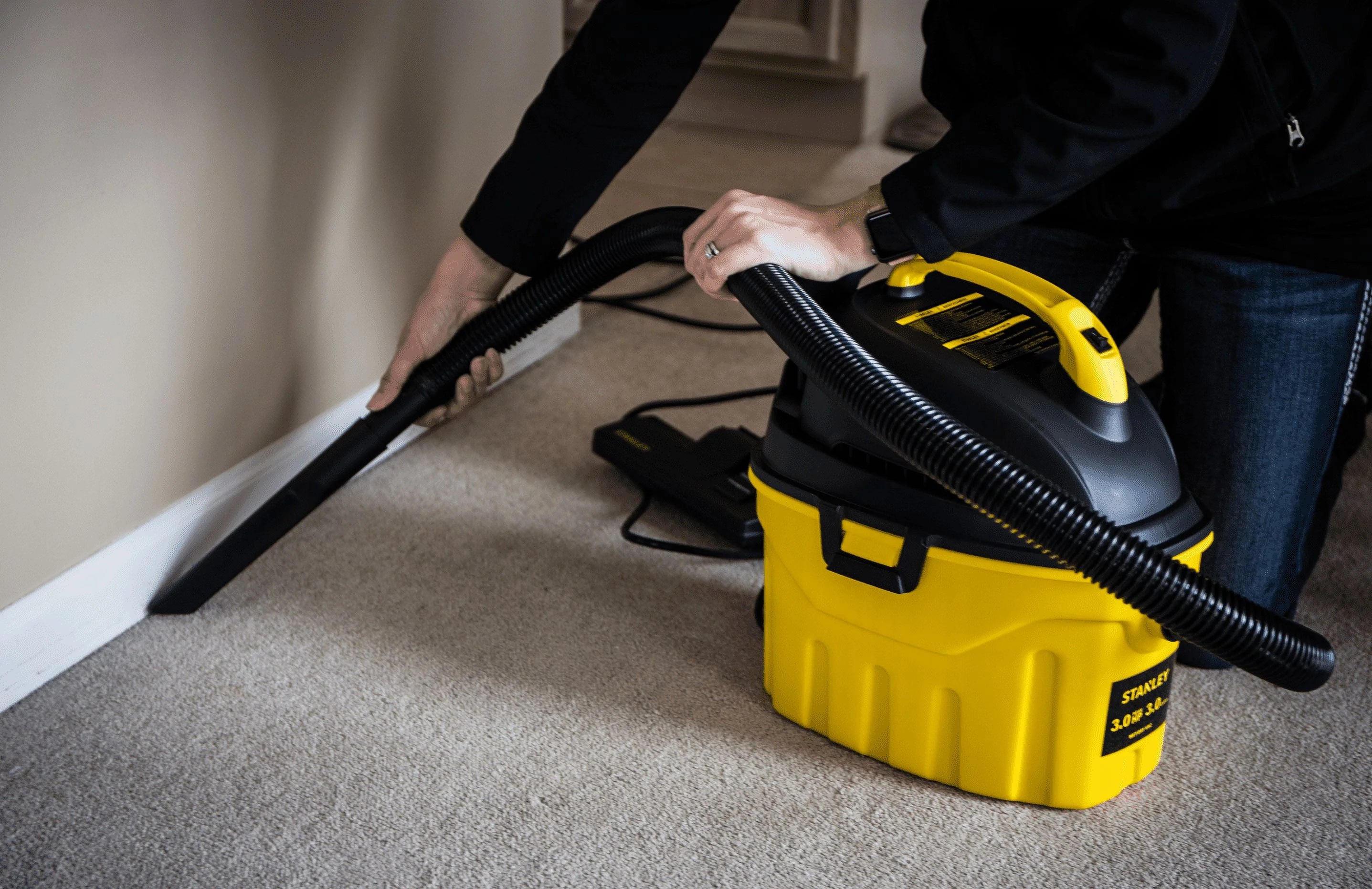Stanley Black & Decker SL18910P-3 3 Gallon Wet Dry Vacuum, 3 Peak HP I4312