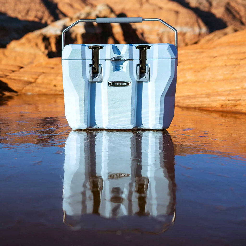 Cooler 28 Quart Sky Blue a7