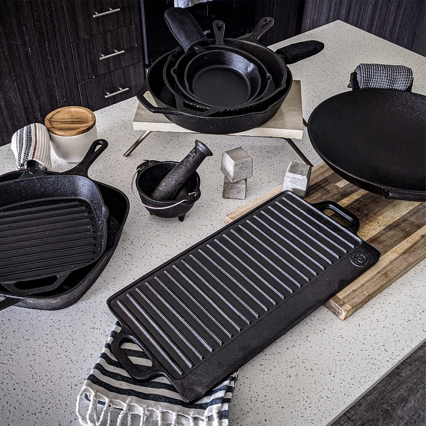 Backcountry Iron 13.5 Inch Pre-Seasoned Cast Iron Pizza Pan S166