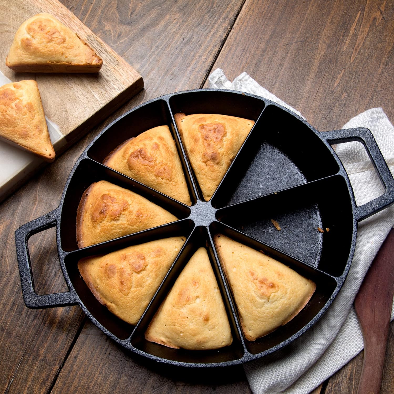 Bayou Classic 10-in Cast Iron Wedge Cornbread Skillet with Side Loop Handles R148948