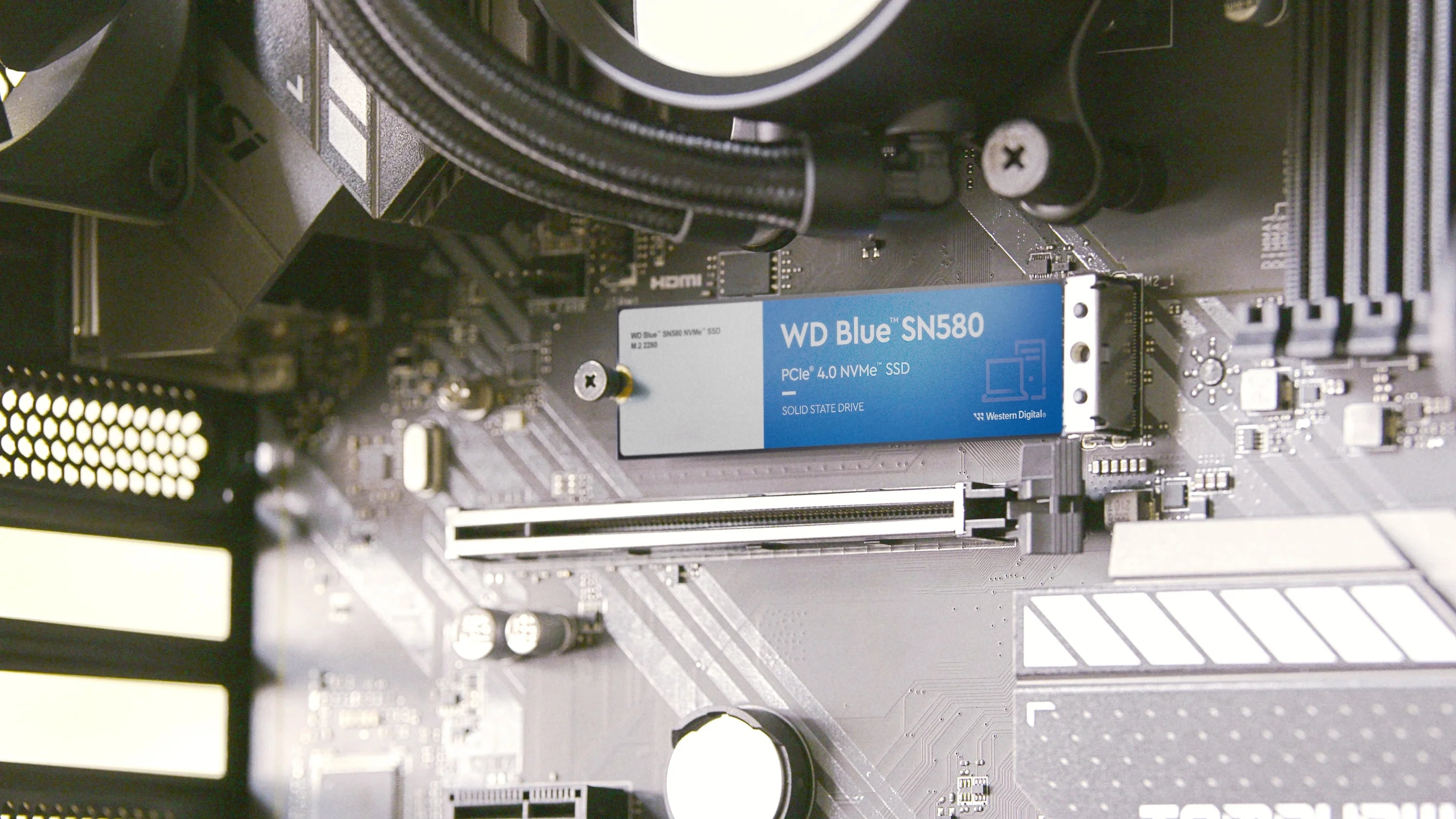 NVMe Internal SSD 1TB a7