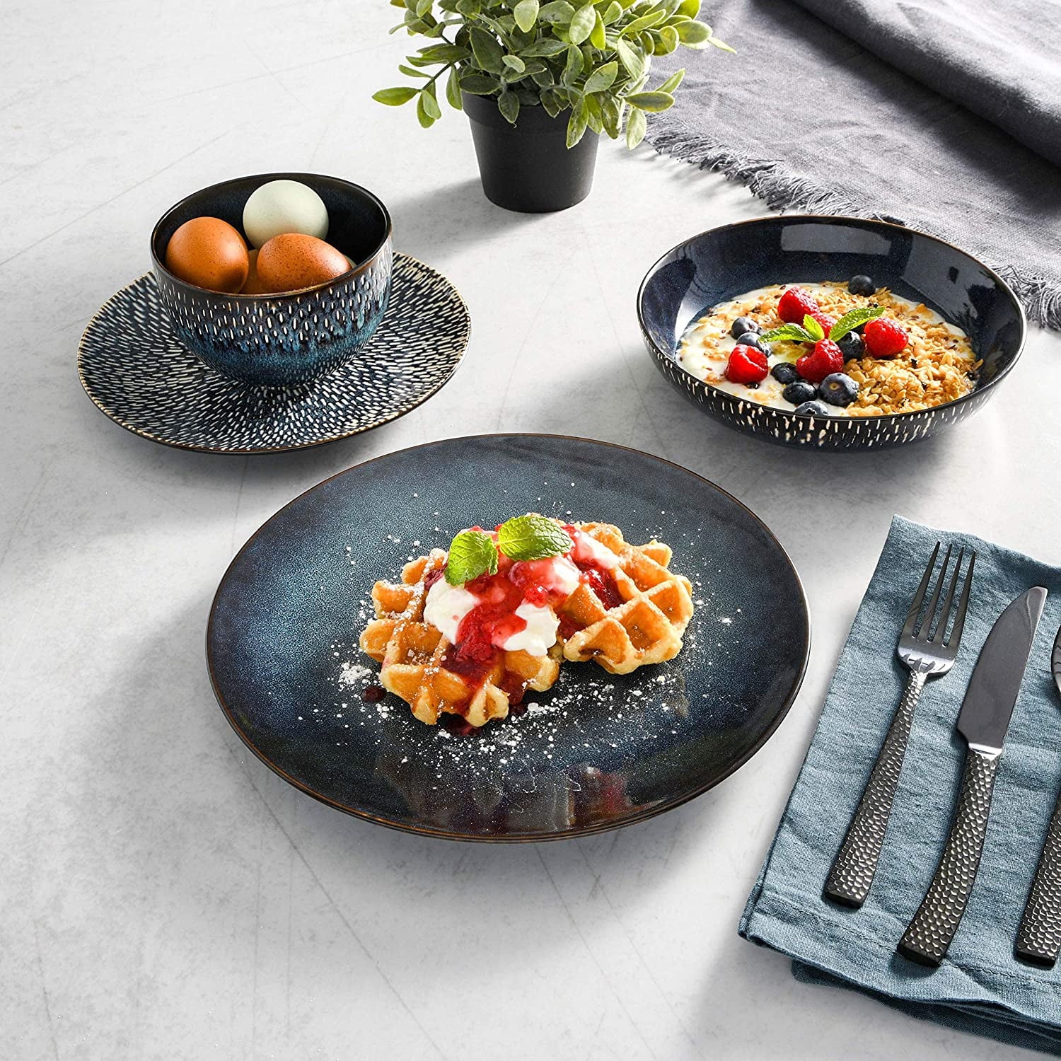 Gibson Elite Matisse 16-Piece Dinnerware Set, Cobalt Z93367