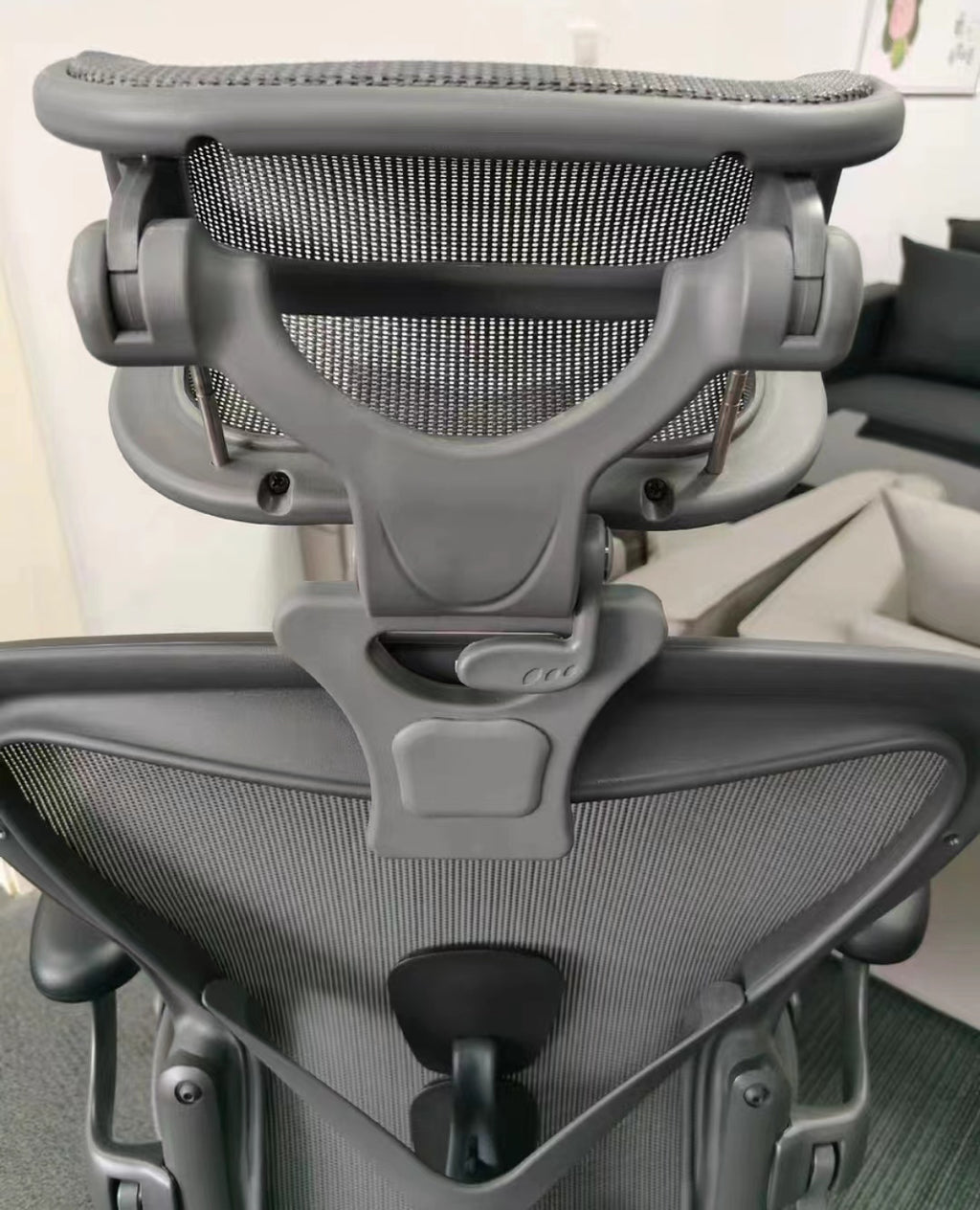 Ergonomic office chair with adjustable lumbar support k7m