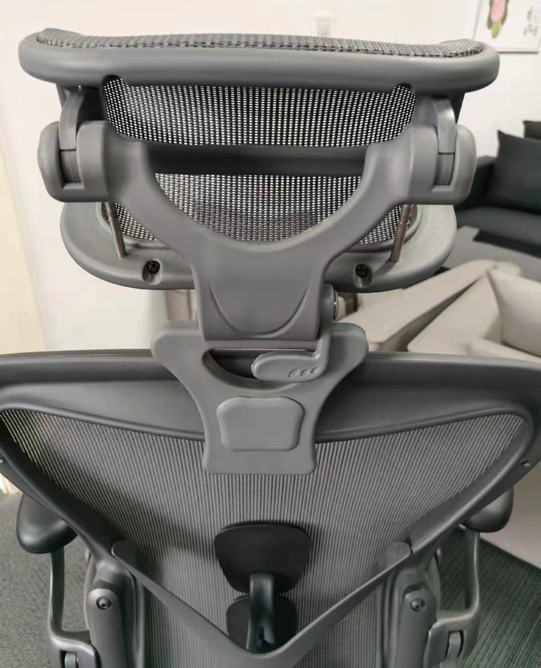 Ergonomic office chair with adjustable lumbar support k7m