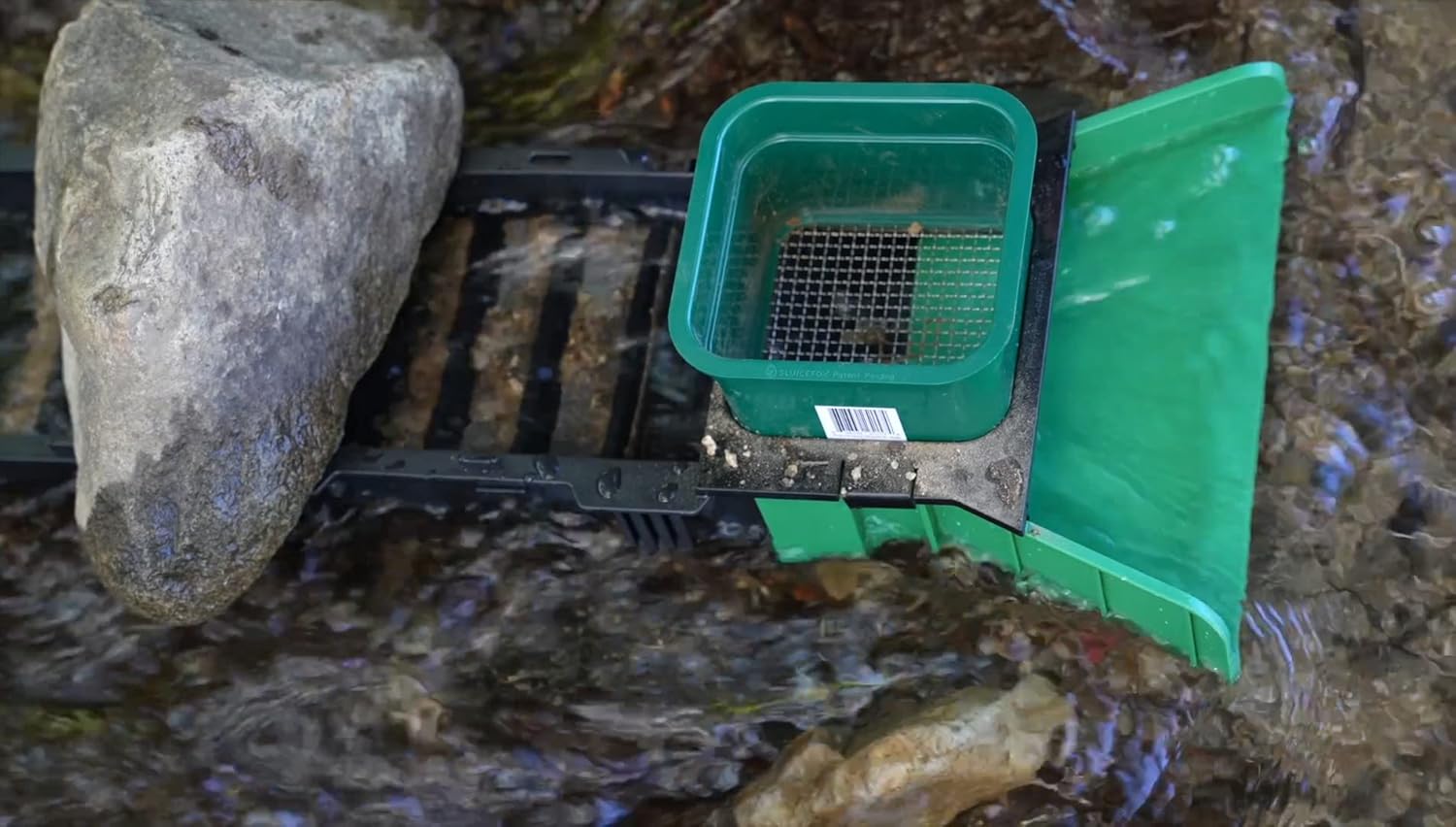 53 inch Sluice Box Gold Panning Kit with Classifier Pans and Scoop Z589