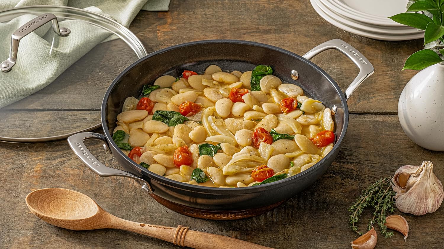 Le Creuset Essential Non-stick Ceramic Shallow Braiser with Glass Lid, 3.5 qt. W313