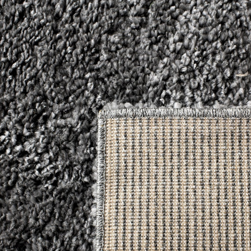 SAFAVIEH August Carlene Plush Shag Area Rug, Grey, 4' x 4' Square U96137
