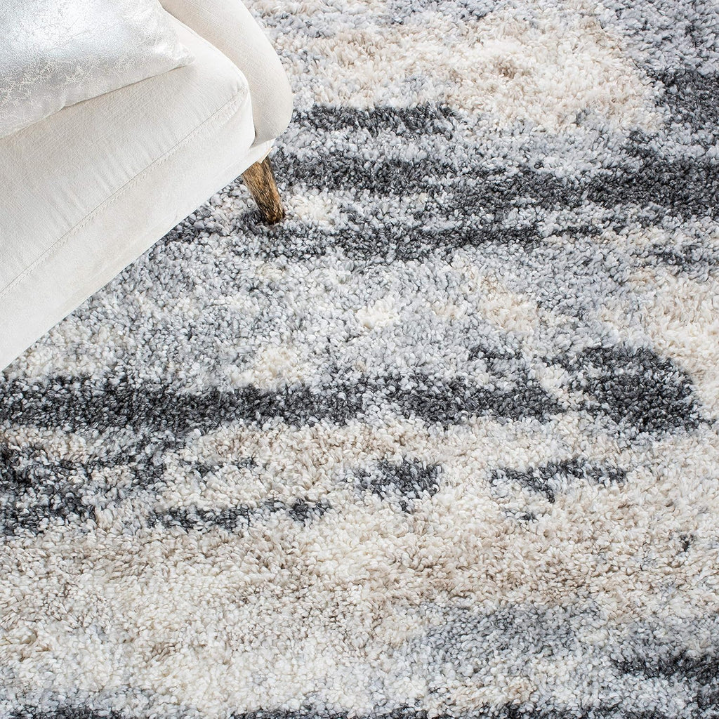 SAFAVIEH Fontana Shag Area Rug - 8' x 10', Grey & Ivory M6282