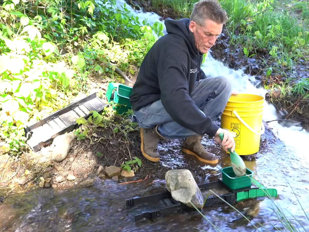 53 inch Sluice Box Gold Panning Kit with Classifier Pans and Scoop Z589